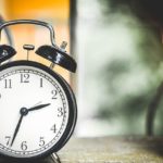 Réveiller son corps le matin : 5 exercices pour un étirement du matin rapide Réveiller son corps le matin : 5 exercices pour un étirement du matin rapide