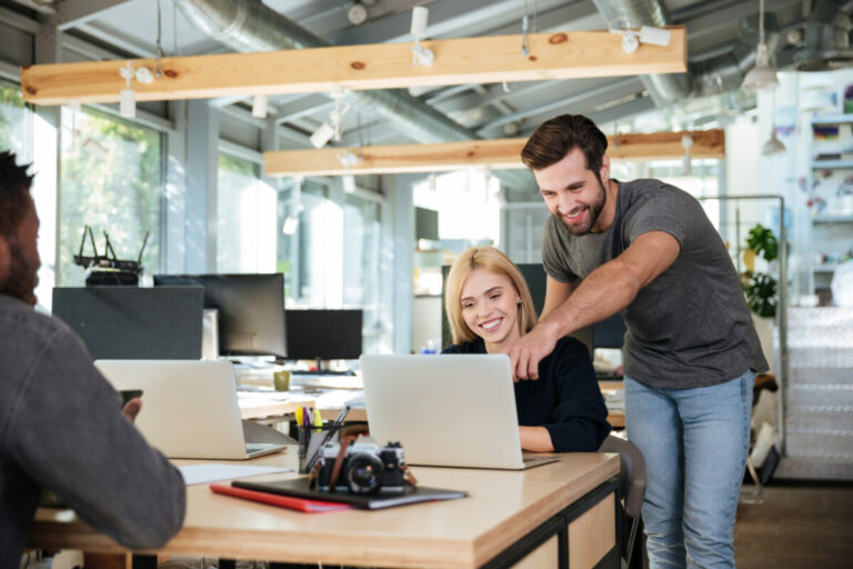 Conseils ergonomie et prévention des TMS à vos postes de travail.