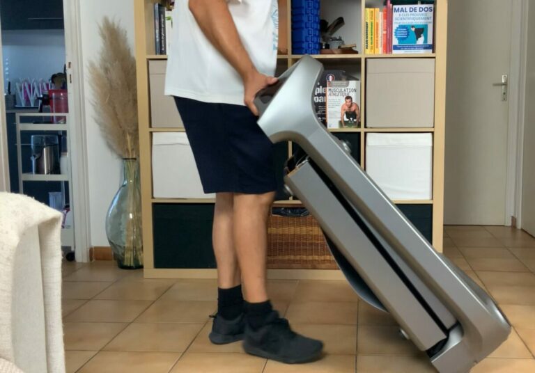 Le Kingsmith Walking PAd X218 se plie et roule sans effort !